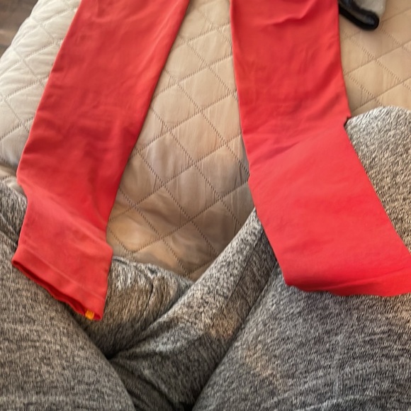 Small alphalete amplify originally golden hour. I dyed them reddish pink - Picture 10 of 10